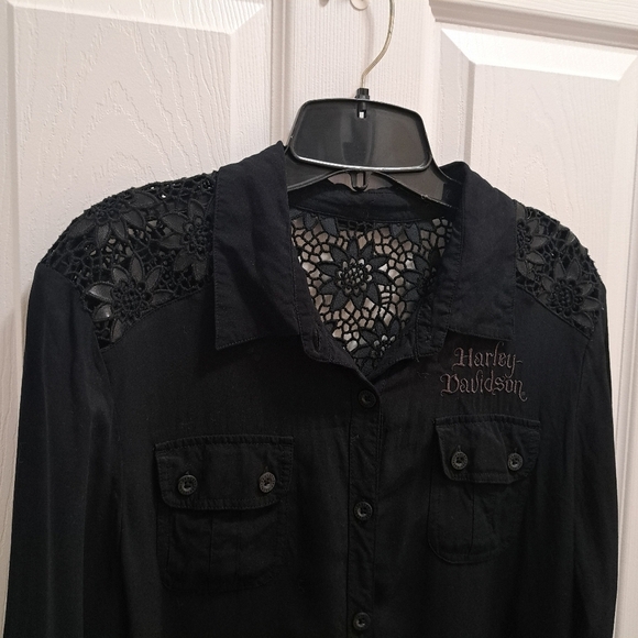 Harley Davidson Shirt Women's Size Large Black Crochet Flower Accents Rayon - Picture 2 of 13